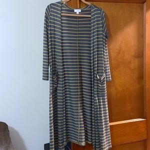 LuLaRoe Sarah cardigan